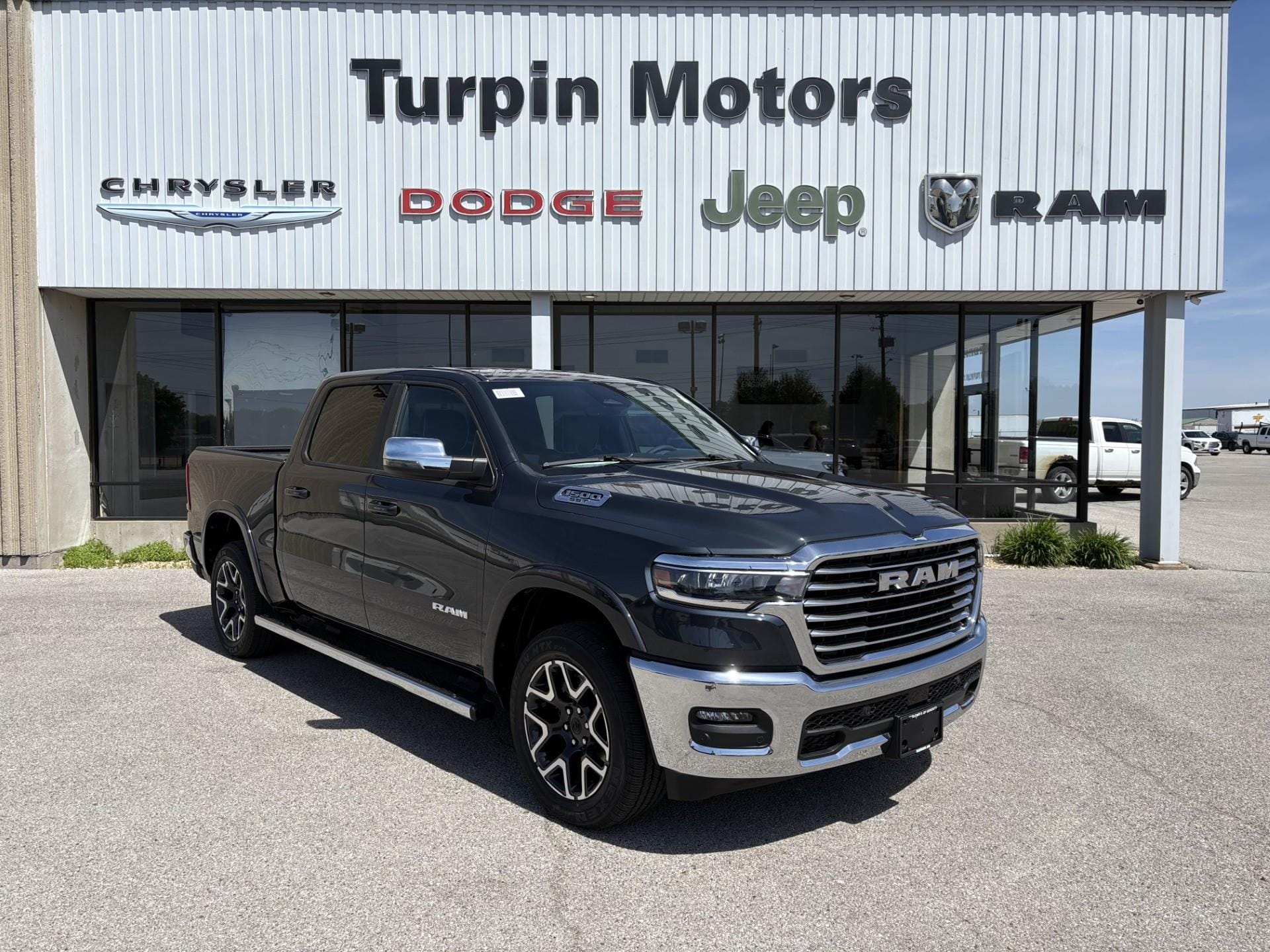 2025 Ram 1500 1C6SRFJP5SN693769